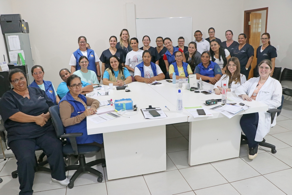 Capacitação sobre atendimento de casos de dengue
